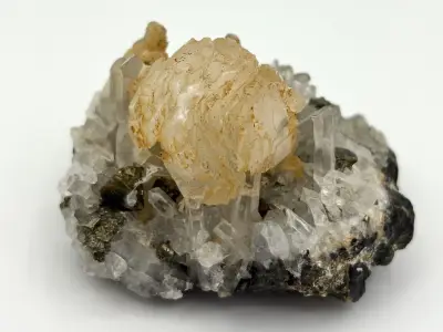 Kalcit, pyrit, křemen