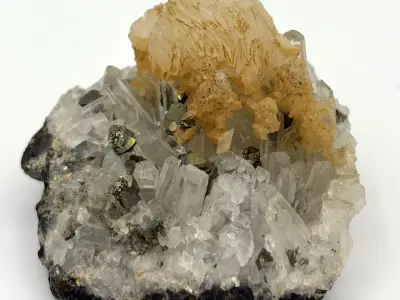 Kalcit, pyrit, křemen