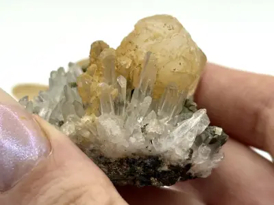 Kalcit, pyrit, křemen